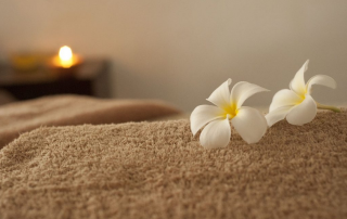 massage table with flowers